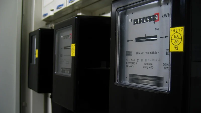 Energia w nieruchomości: jak wybrać taryfę i zmniejszyć rachunki w mieszkaniu?