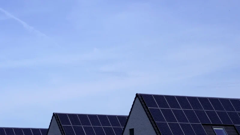 Fotowoltaika w nieruchomości: jak unikać przewymiarowania instalacji w domu i mieszkaniu?